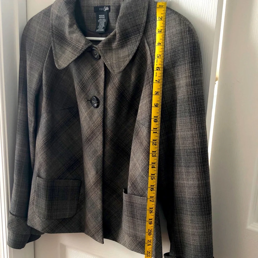 Short Blazer Jacket - Picture 5 of 5